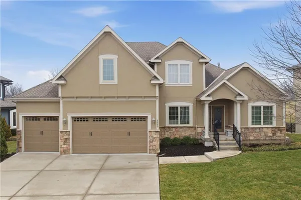 $599,000 | 1559 Brompton Lane, Raymore, MO 64083