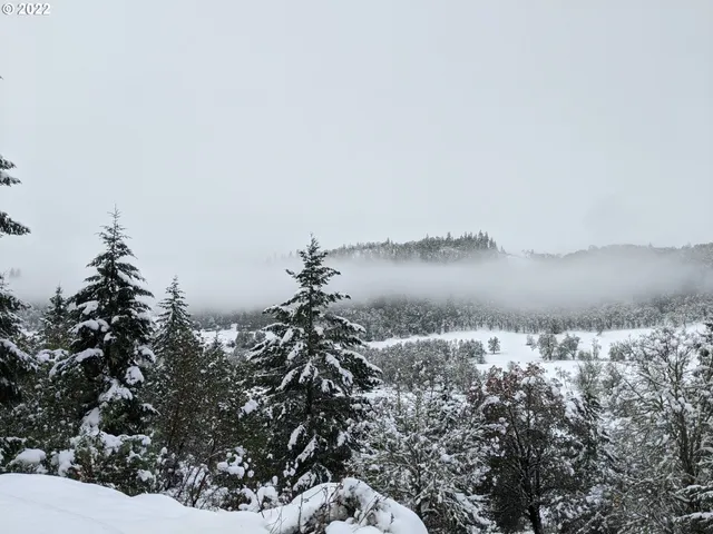 $149,000 | 1105 Sunshine Road, Roseburg, OR 97470