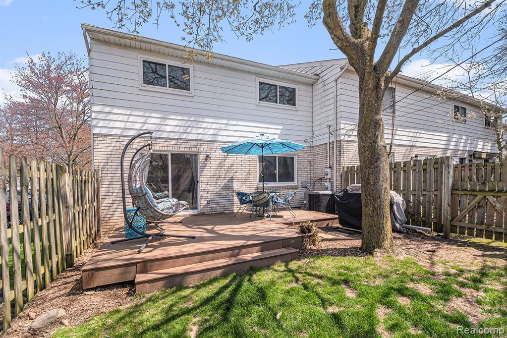 156 Stratford Lane Rochester Hills, MI 48309 - Photo 27 of 29