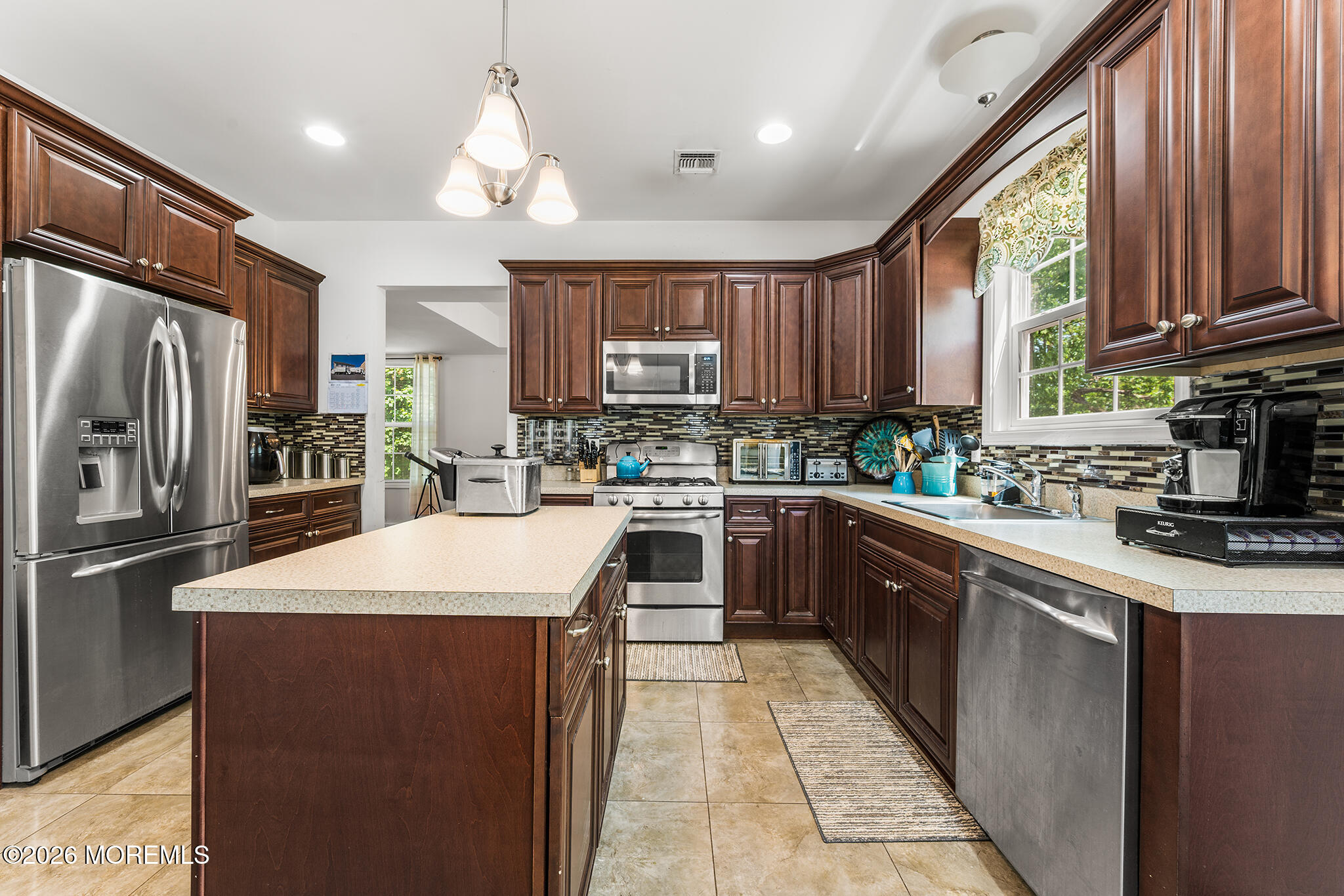 116 Robin Road Neptune Township, NJ 07753 - Photo 16 of 55 116 Robin Rd Neptune, NJ-29