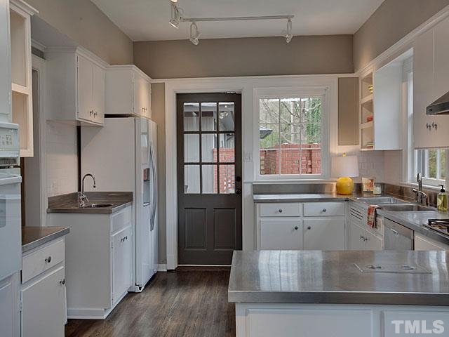 3812 Dover Road Durham, NC 27707 - Photo 10 of 22 Gallery Image 10