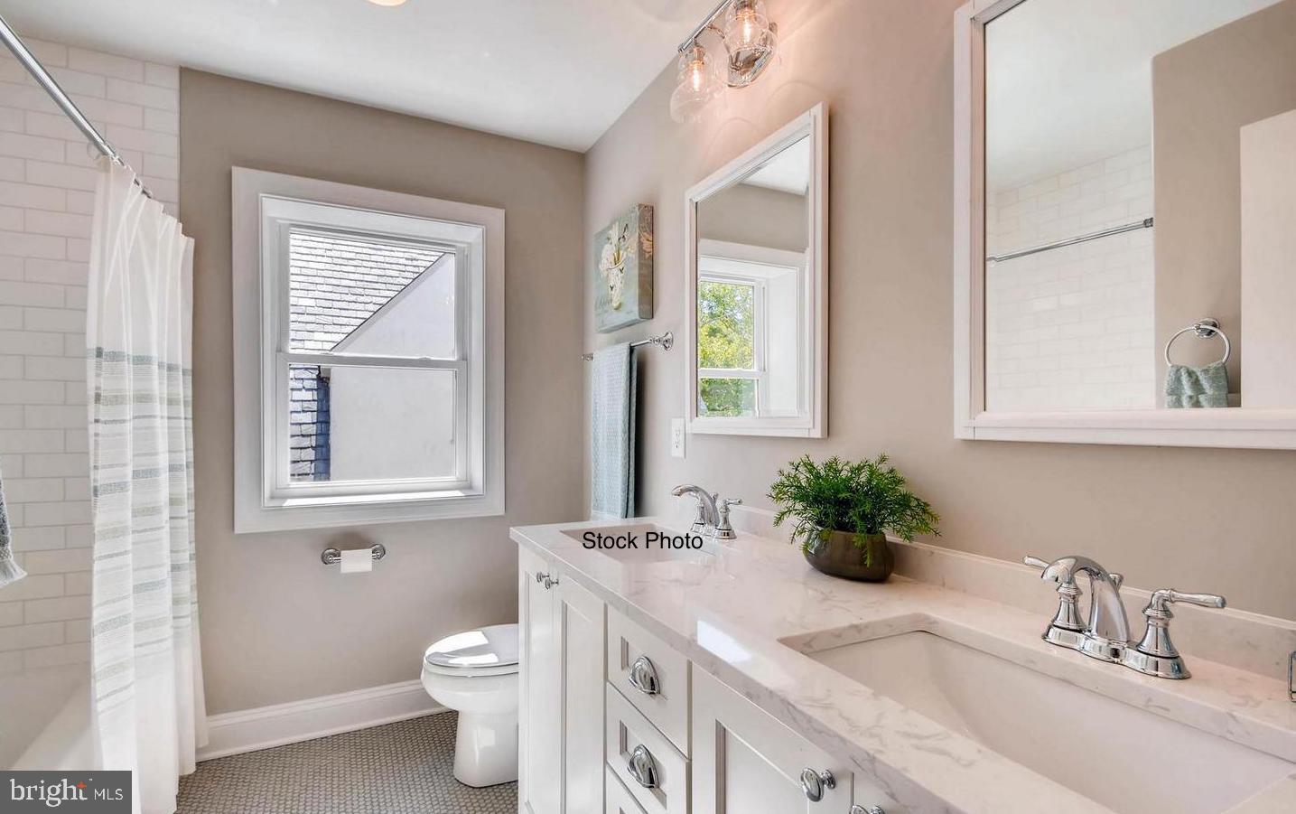 5425 Springlake Way Baltimore, MD 21212 - Photo 11 of 17
