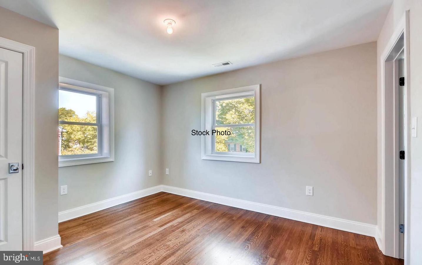 5425 Springlake Way Baltimore, MD 21212 - Photo 13 of 17