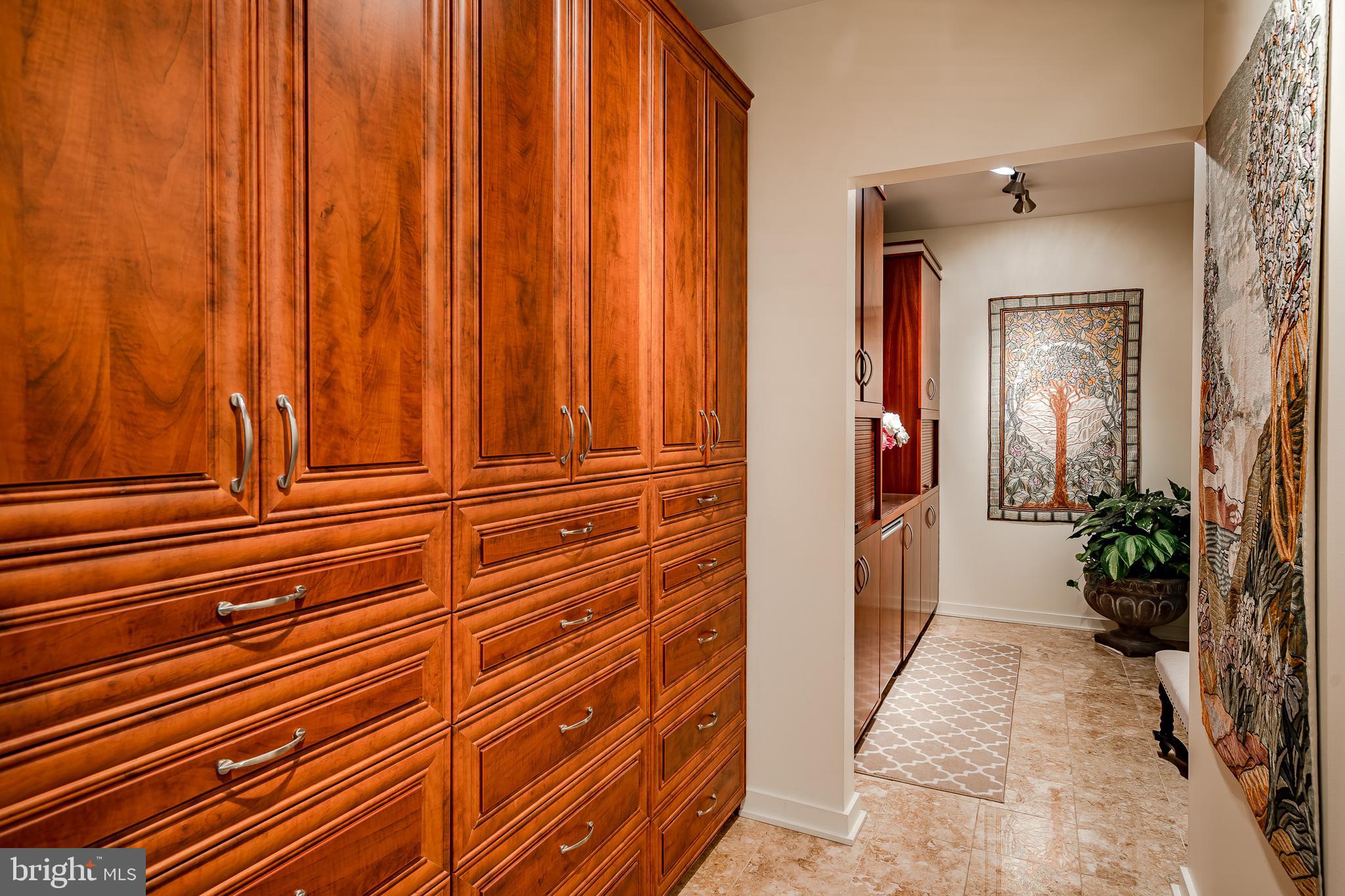 2101-00 Market Street, Unit 1803 Philadelphia, PA 19103 - Photo 35 of 52