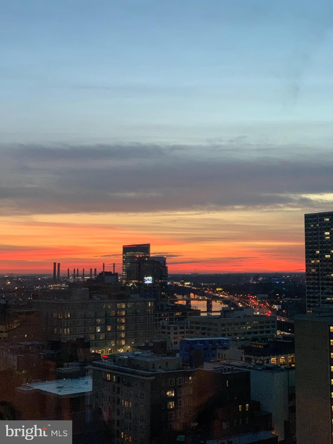 2101-00 Market Street, Unit 1803 Philadelphia, PA 19103 - Photo 50 of 52 a view of city and ocean