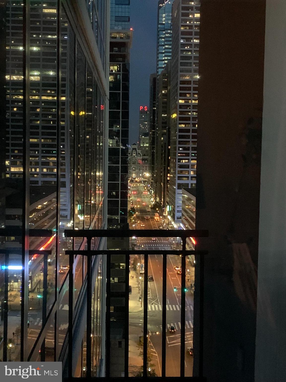 2101-00 Market Street, Unit 1803 Philadelphia, PA 19103 - Photo 51 of 52