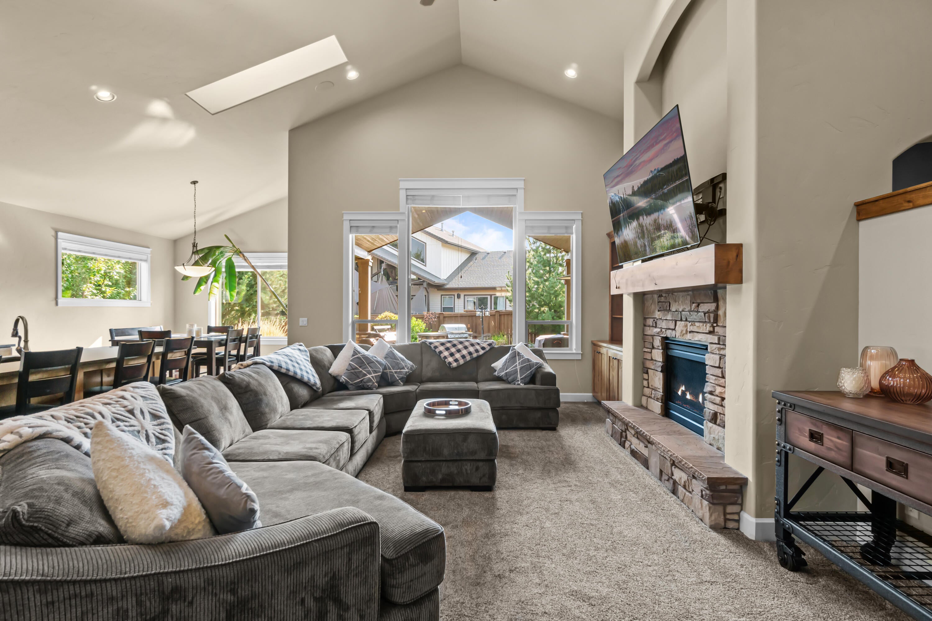 61120 Manhae Loop Bend, OR 97702 - Photo 5 of 57 58-print-Riley Visuals-63