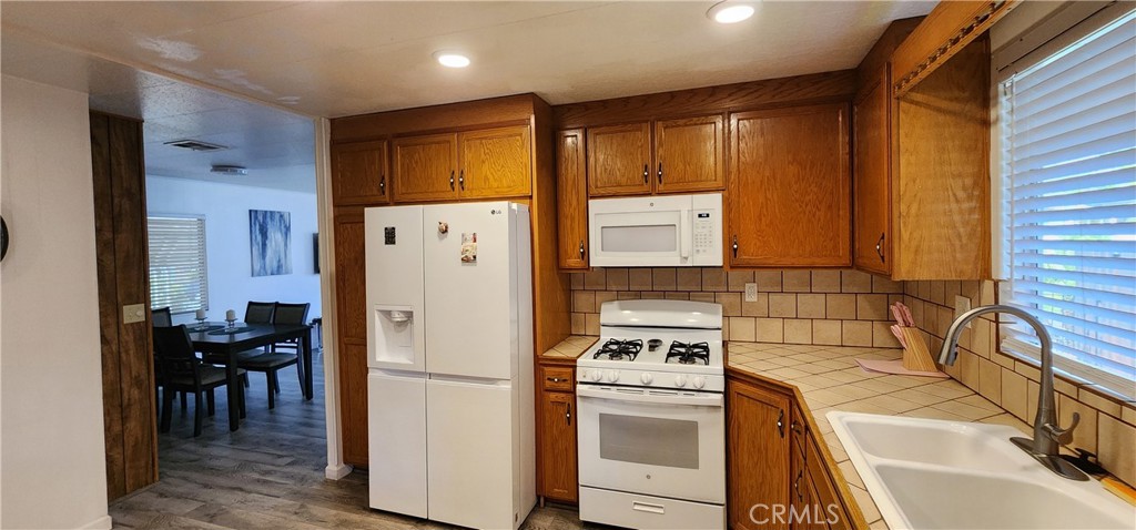 28799 Via Playa Del Rey Murrieta, CA 92563 - Photo 5 of 30