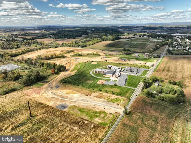 $1,006,223 | 8000 American, Unit DEVONSHIRE, Breinigsville, PA 18031