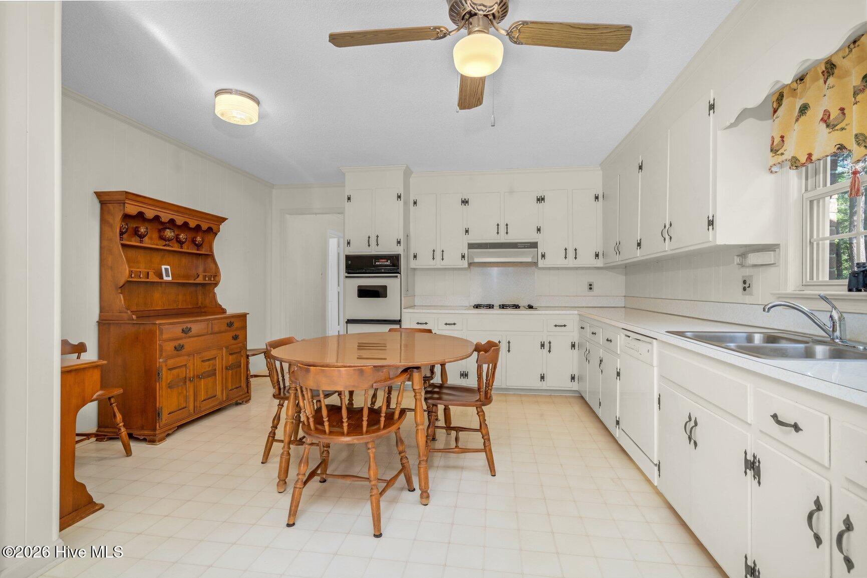 3304 Hawthorne Road Rocky Mount, NC 27804 - Photo 10 of 36 Kitchen