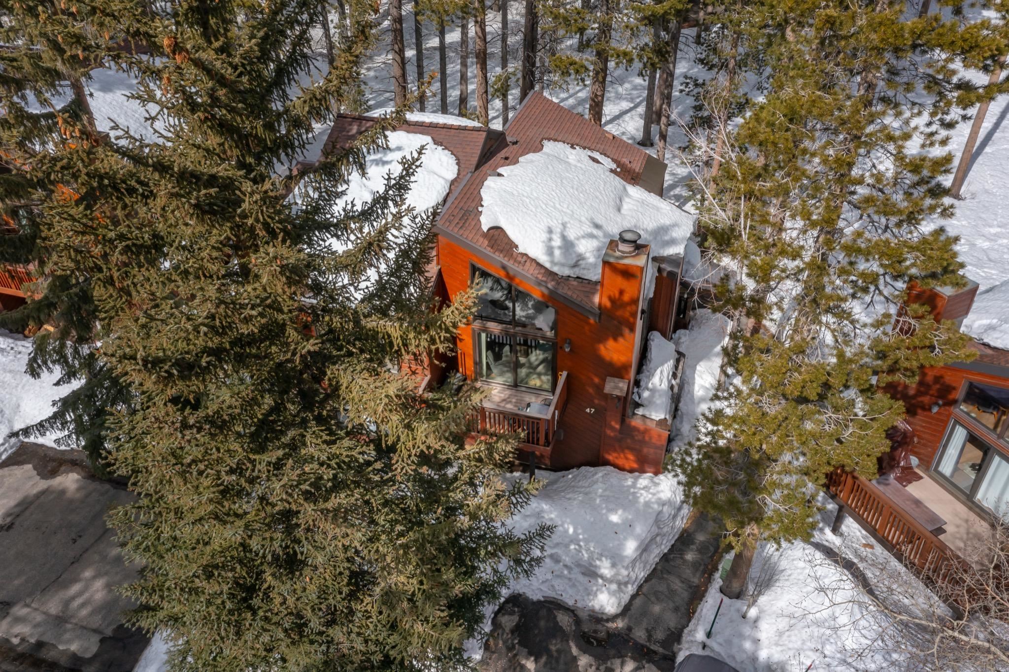 3005 Meridian Boulevard, Unit 47 Mammoth Lakes, CA 93546 - Photo 36 of 40 an aerial view of a house having outdoor space