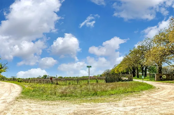 $249,000 | 247 Private Road, Covington, TX 76636