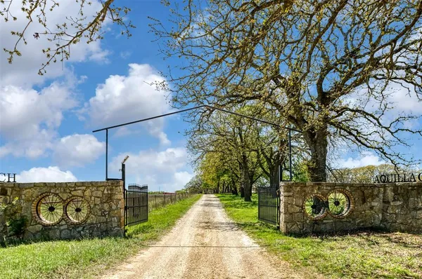 $249,000 | 247 Private Road, Covington, TX 76636
