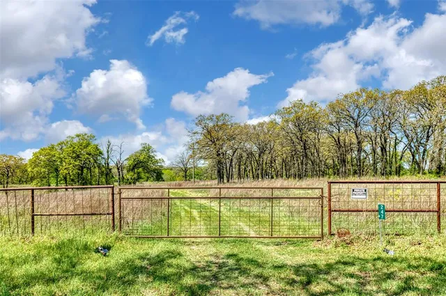 $254,000 | 247 Private Road, Covington, TX 76636