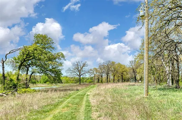 $249,000 | 247 Private Road, Covington, TX 76636