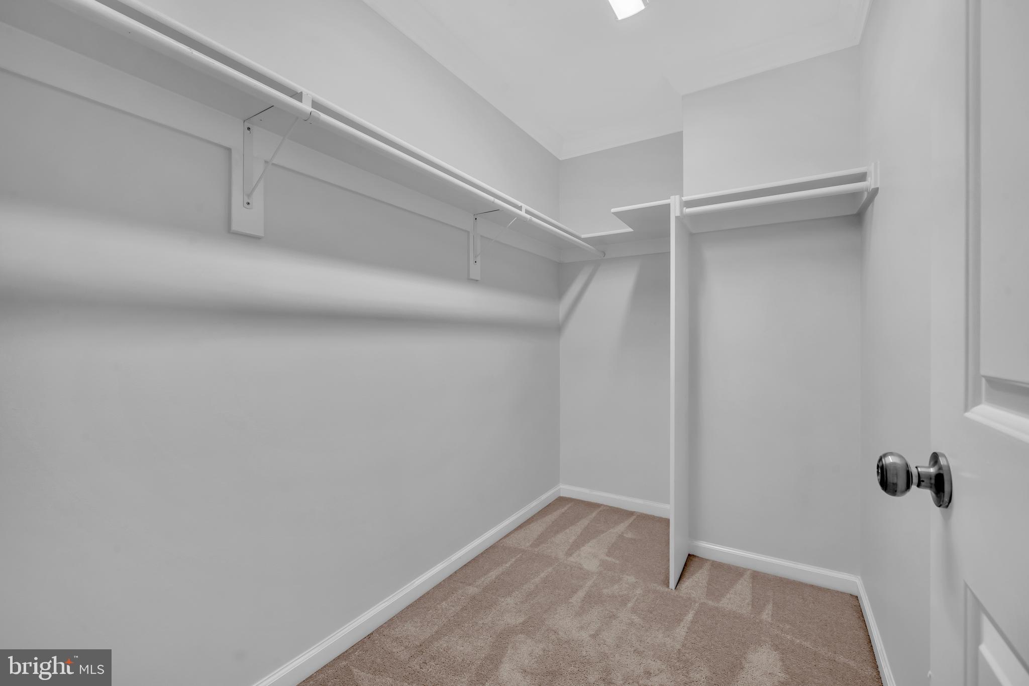 437 Woodcrest Drive Southeast Washington, DC 20032 - Photo 27 of 38 3rd Flr Walk-in Closet