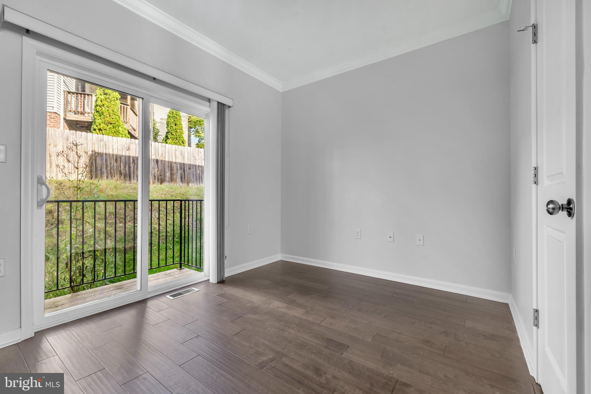 437 Woodcrest Drive Southeast Washington, DC 20032 - Photo 10 of 38 Dining Room