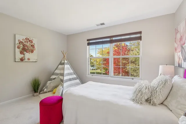 $478,900 | 2060 Lyndhurst Lane, Aurora, IL 60503