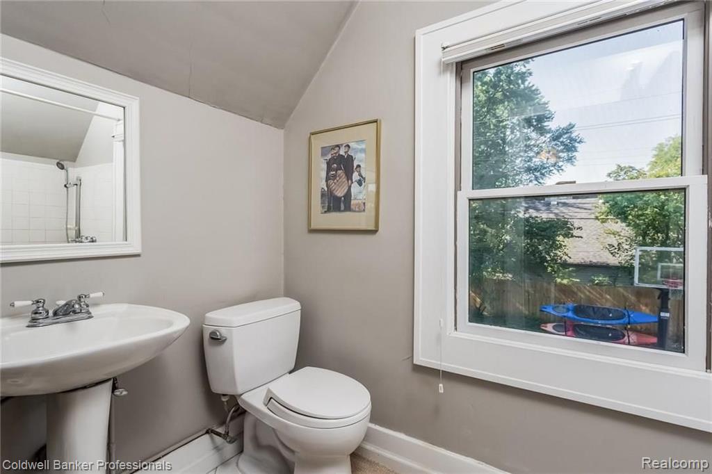 1311 Devonshire Road Grosse Pointe, MI 48230 - Photo 39 of 66