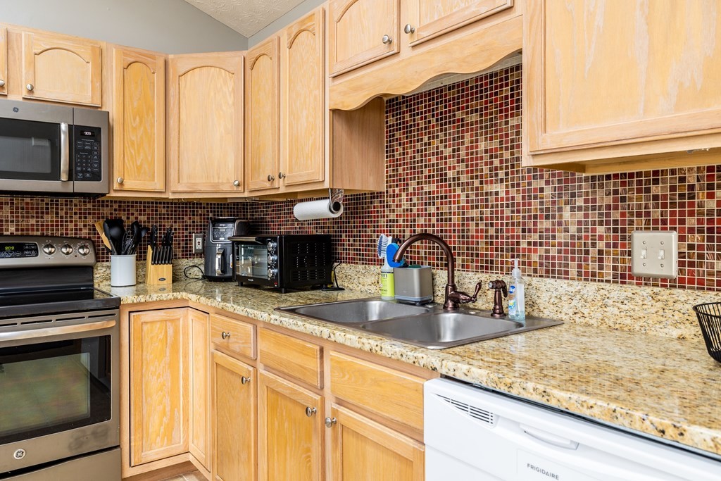 5708 Reece Way Knoxville, TN 37918 - Photo 8 of 40 Gallery Image 8