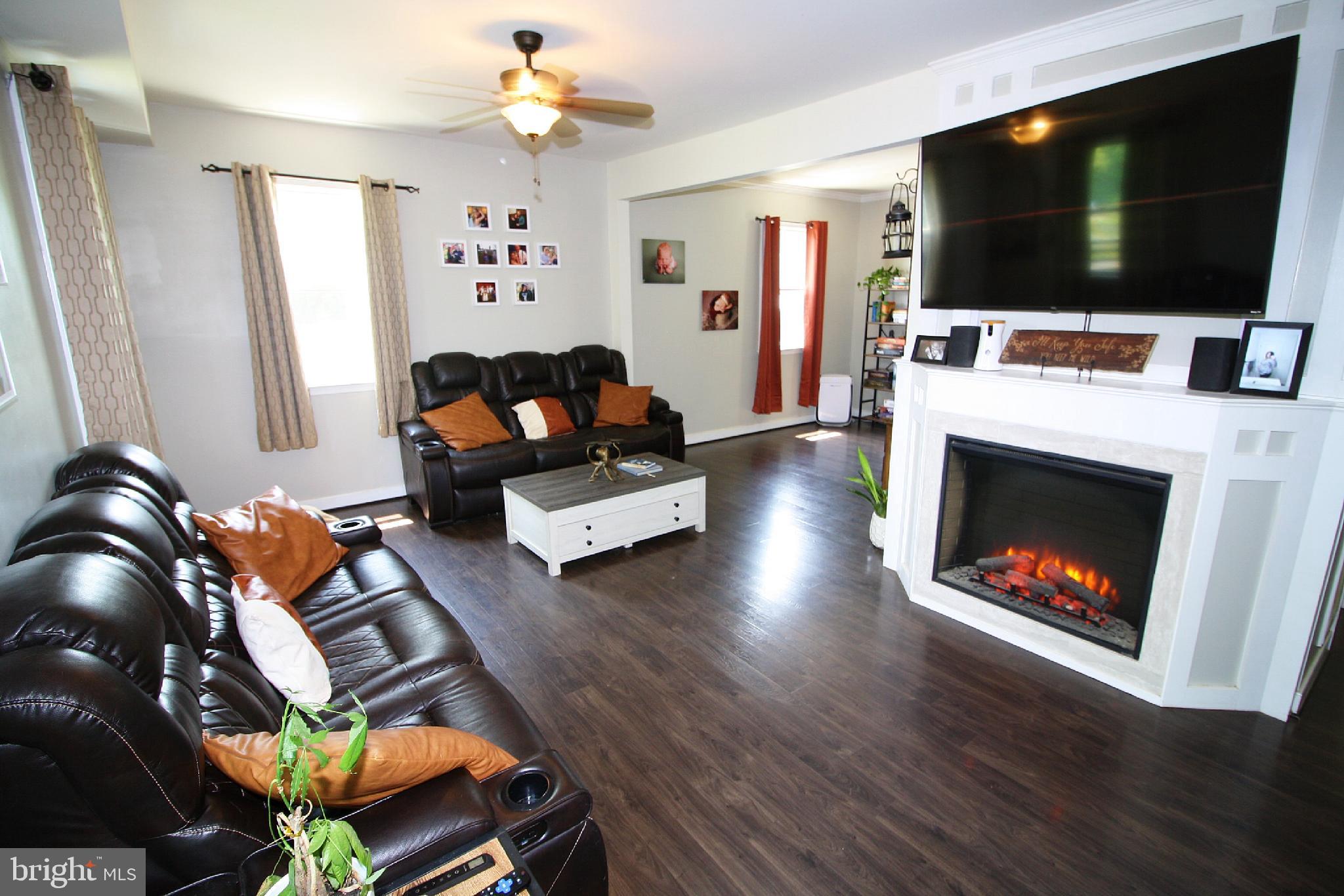 2024 Singer Road Joppa, MD 21085 - Photo 15 of 52 Old Family Room