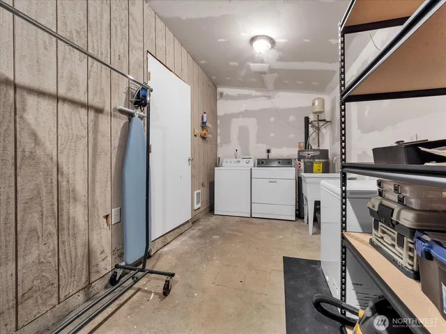 a house with swimming pool in front of it