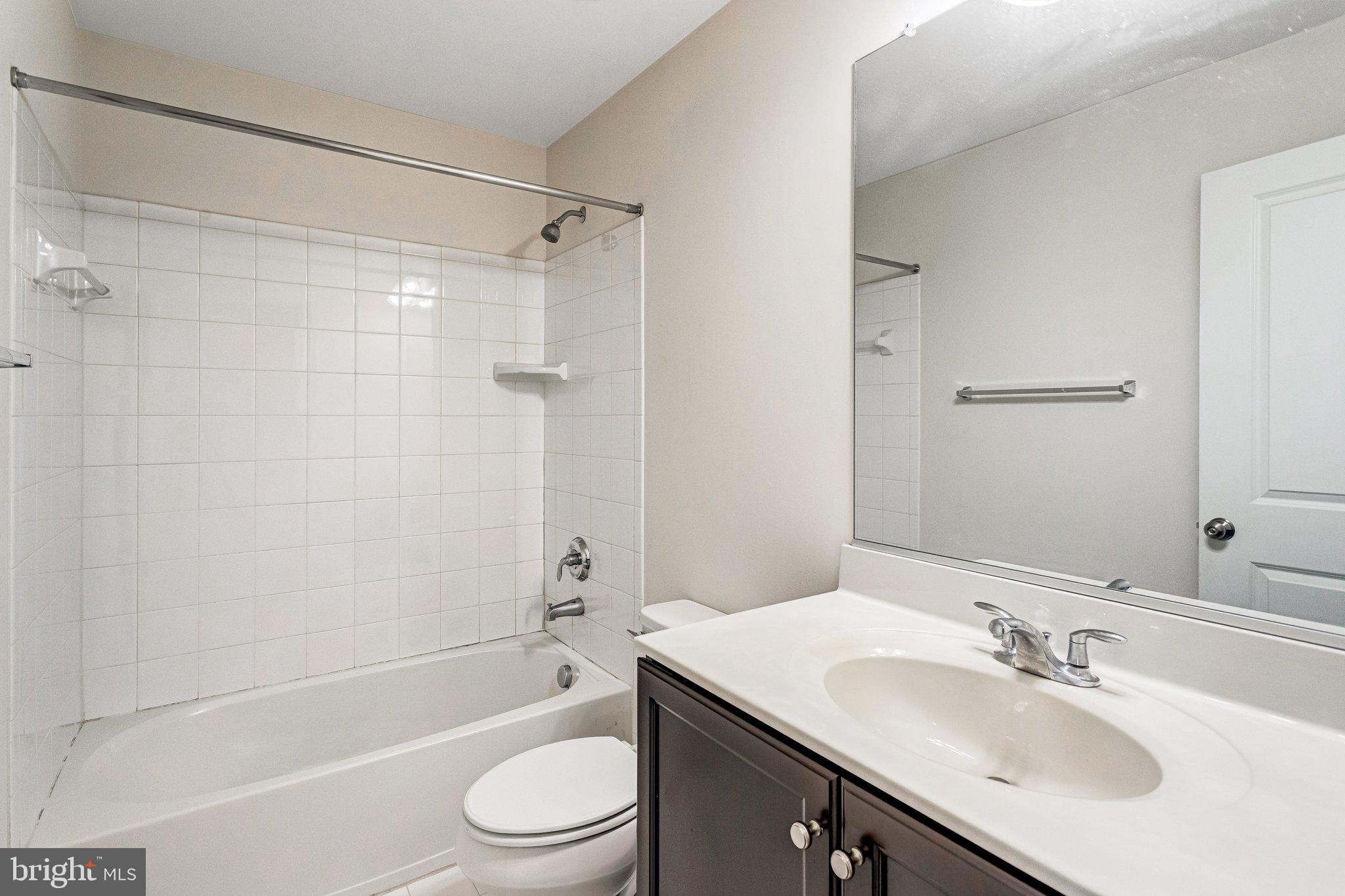 8940 Dahlgren Ridge Road Manassas, VA 20111 - Photo 23 of 36 Gallery Image 23