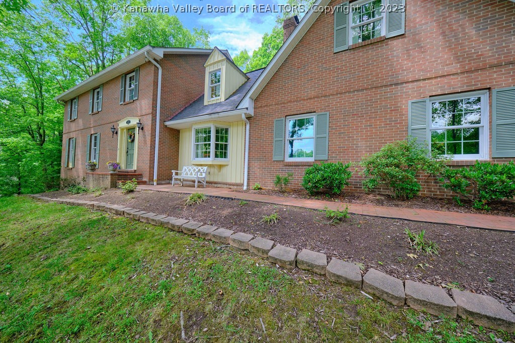 1520 Stonehenge Road Charleston, WV 25314 - Photo 4 of 44 Gallery Image 4