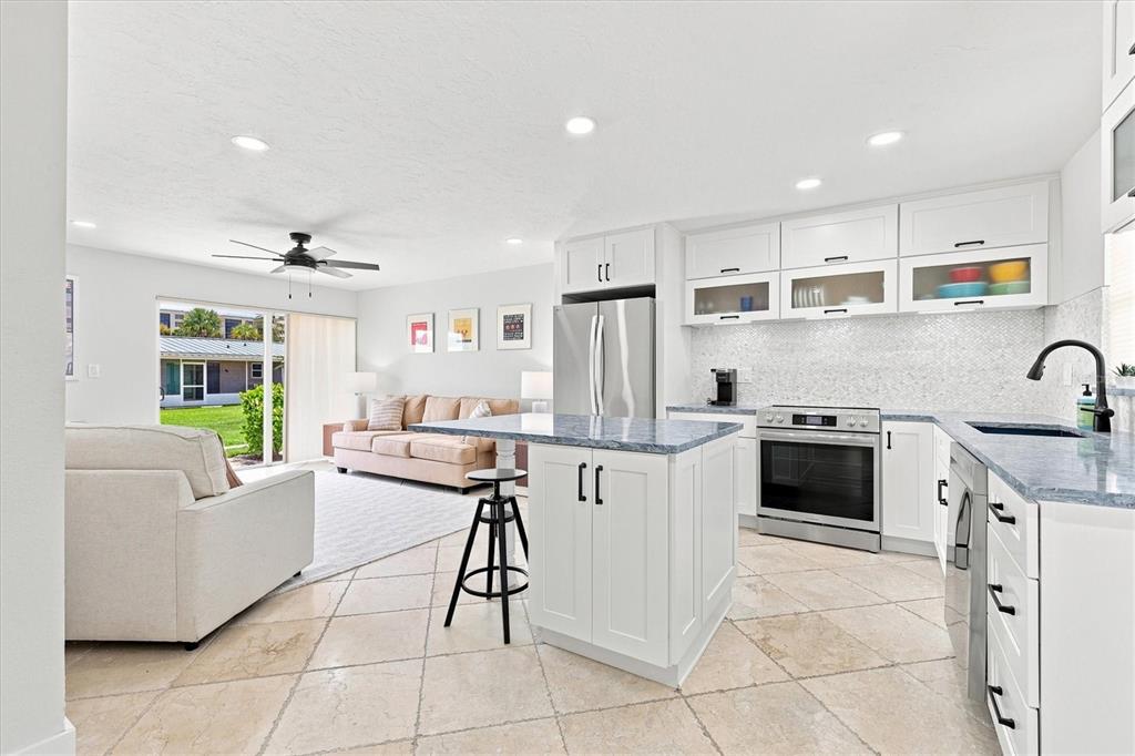 5830 Midnight Pass Road, Unit 18 Sarasota, FL 34242 - Photo 7 of 37 Gallery Image 7