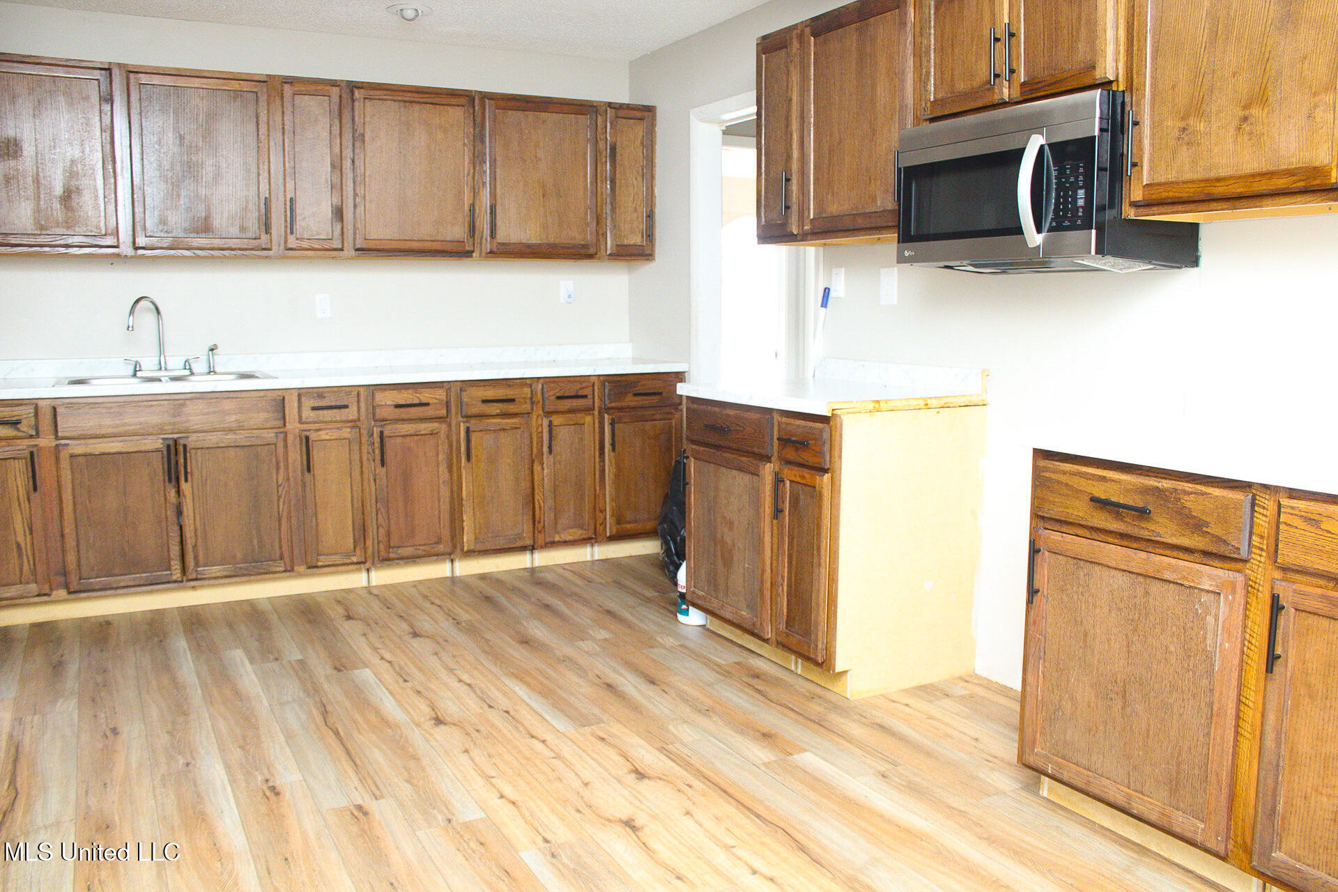 2533 Witchtree Road Greenville, MS 38701 - Photo 5 of 27 Kitchen