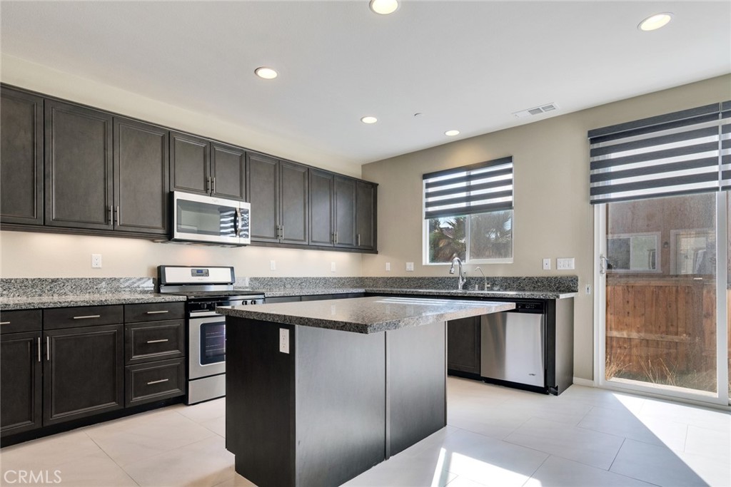 4959 Camarillo Lane Riverside, CA 92504 - Photo 10 of 20 Gallery Image 10