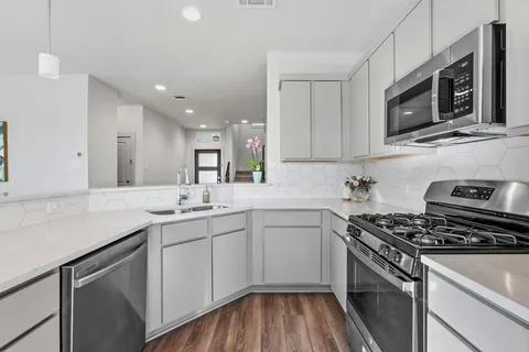 $324,999 | 2260 Local Rebel Loop, Leander, TX 78641