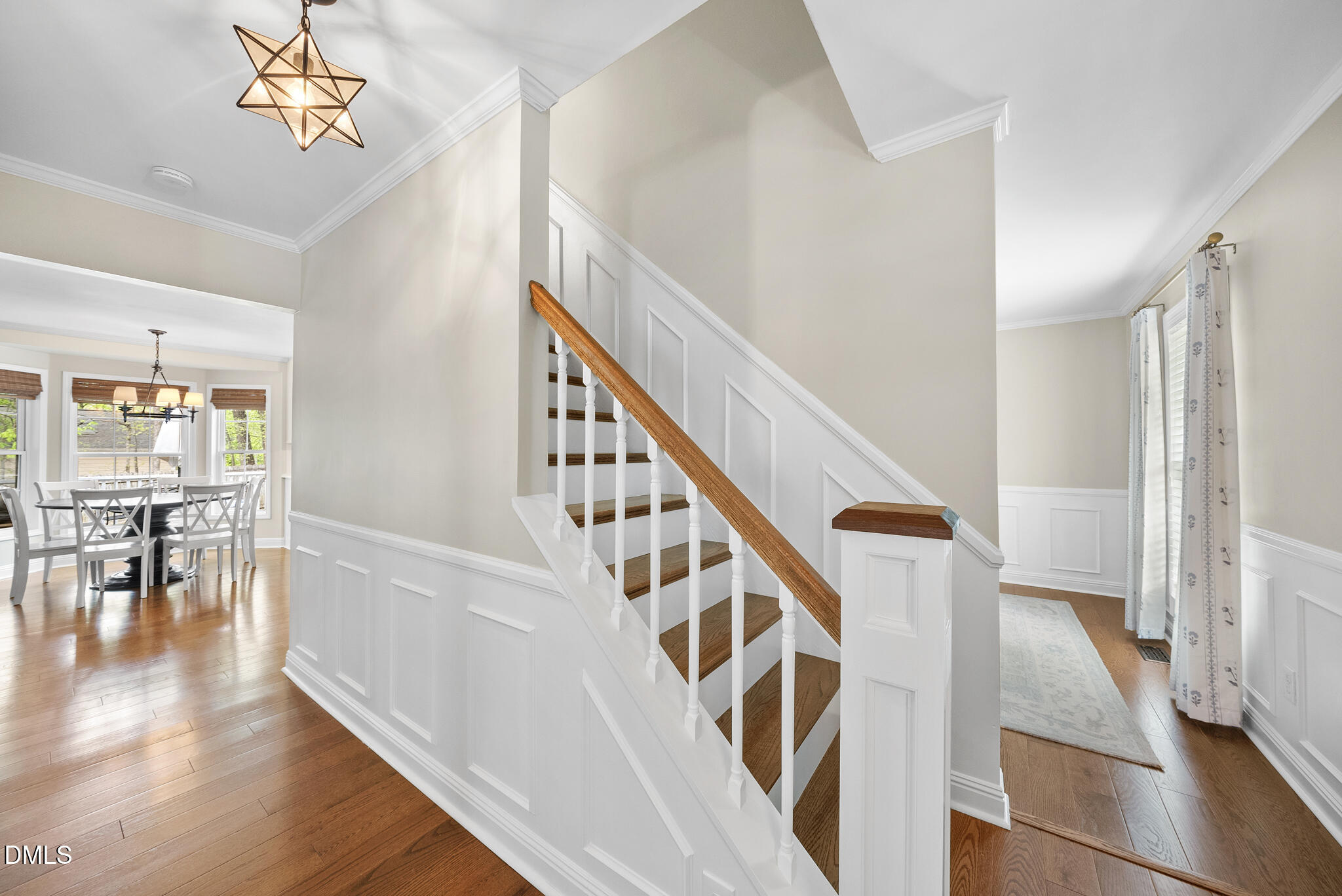 102 South Knightsbridge Road Cary, NC 27513 - Photo 4 of 41 DSC05400