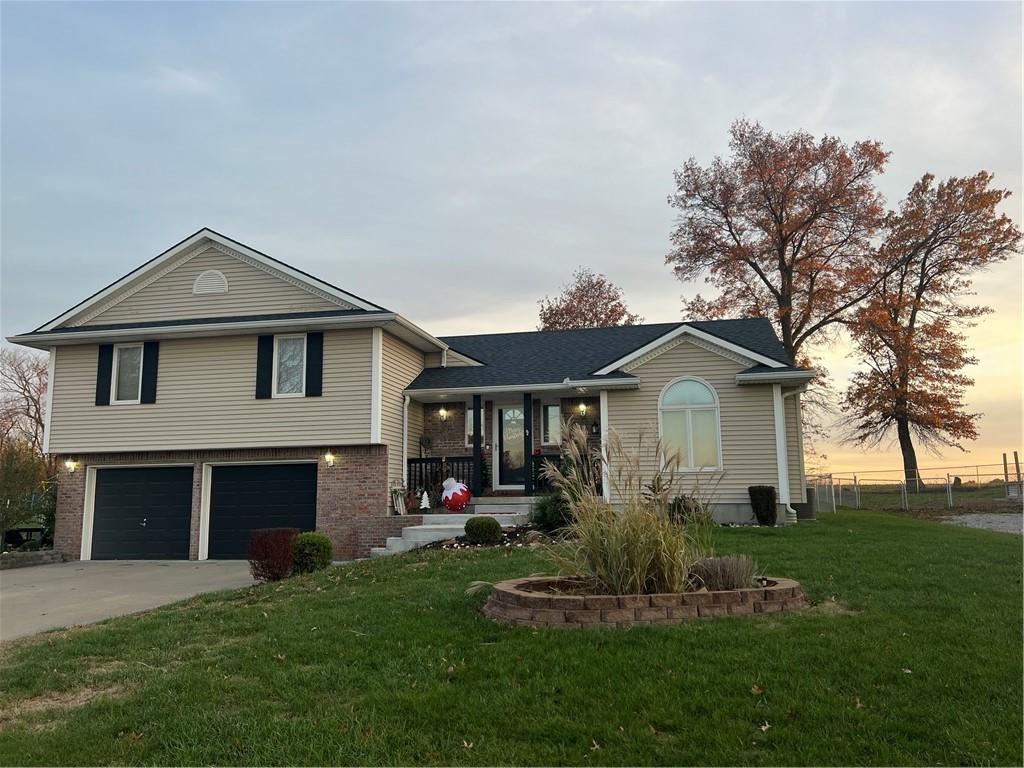 112 Southwest 95 Road Warrensburg, MO 64093 - Photo 1 of 1 Gallery Image 1