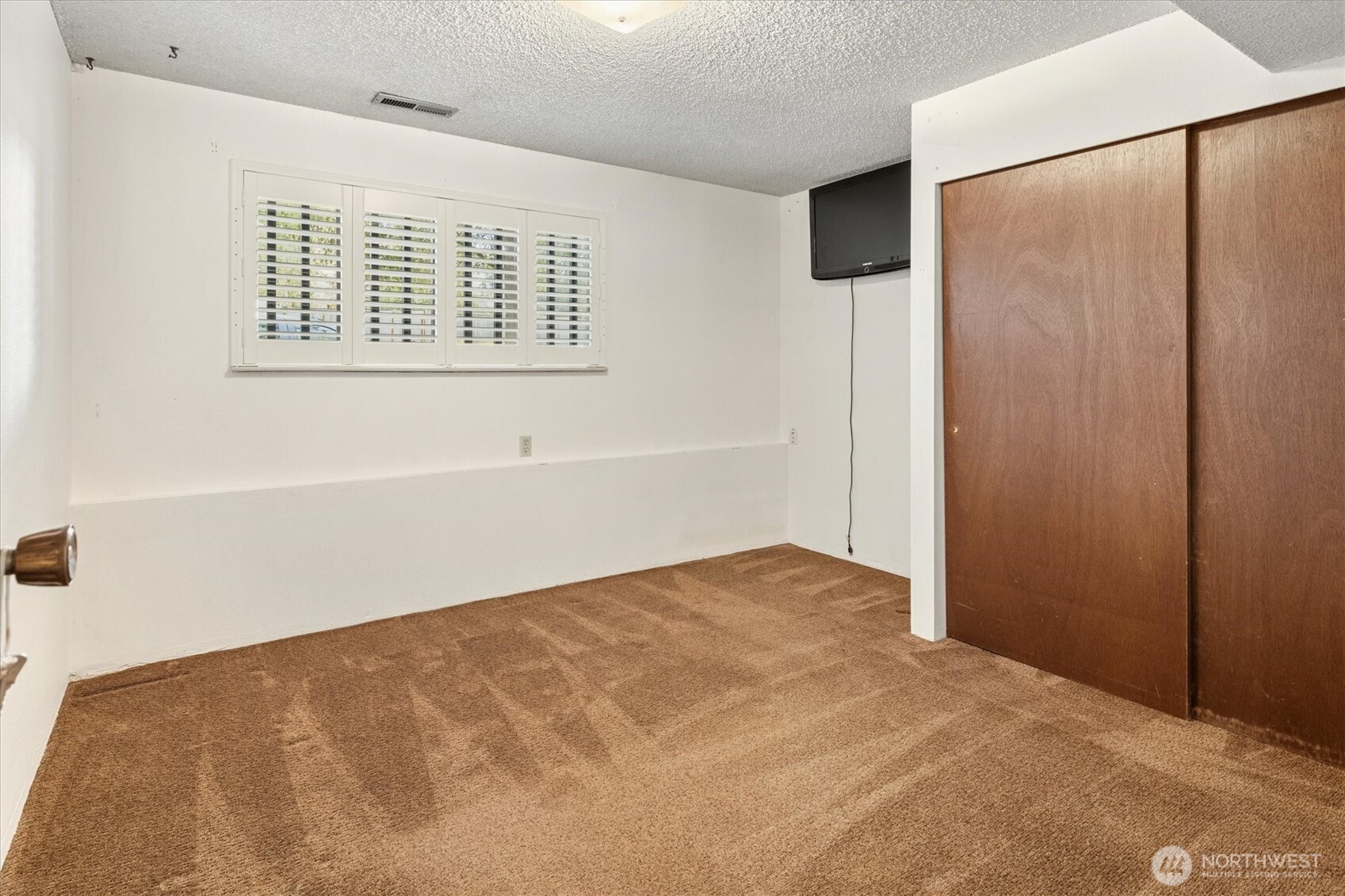 13575 Roosevelt Way North Seattle, WA 98133 - Photo 18 of 26