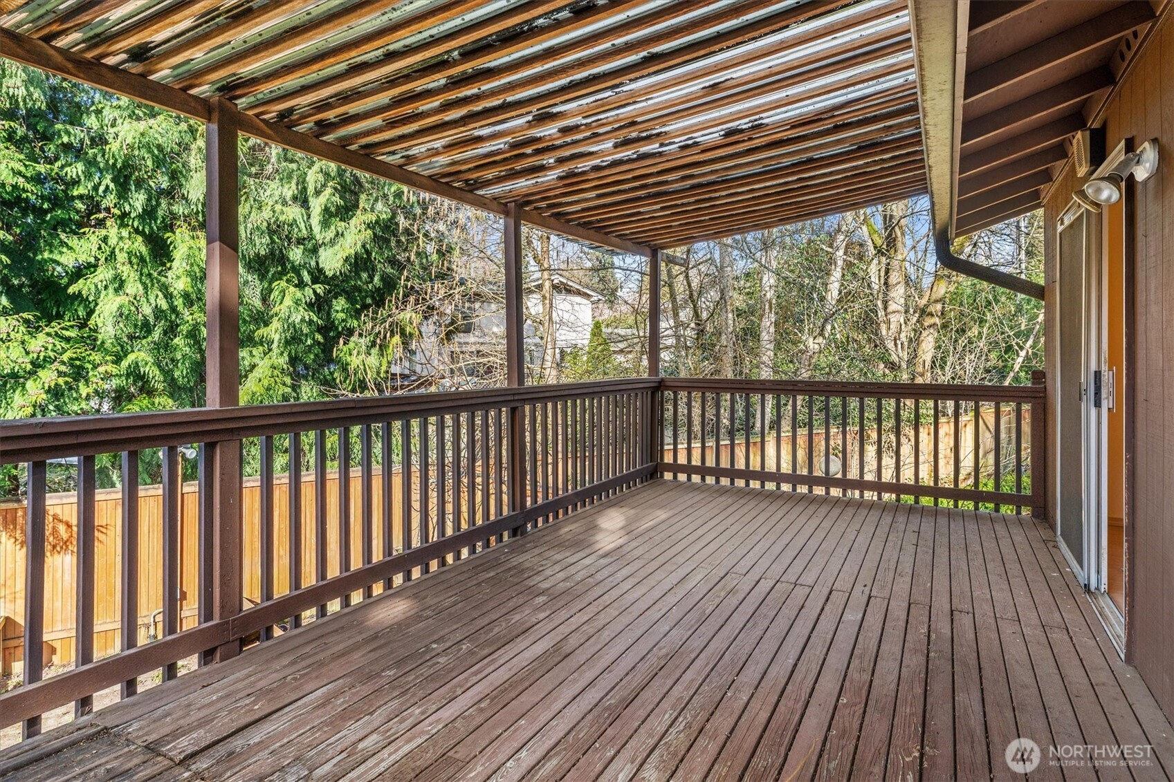 13575 Roosevelt Way North Seattle, WA 98133 - Photo 25 of 26