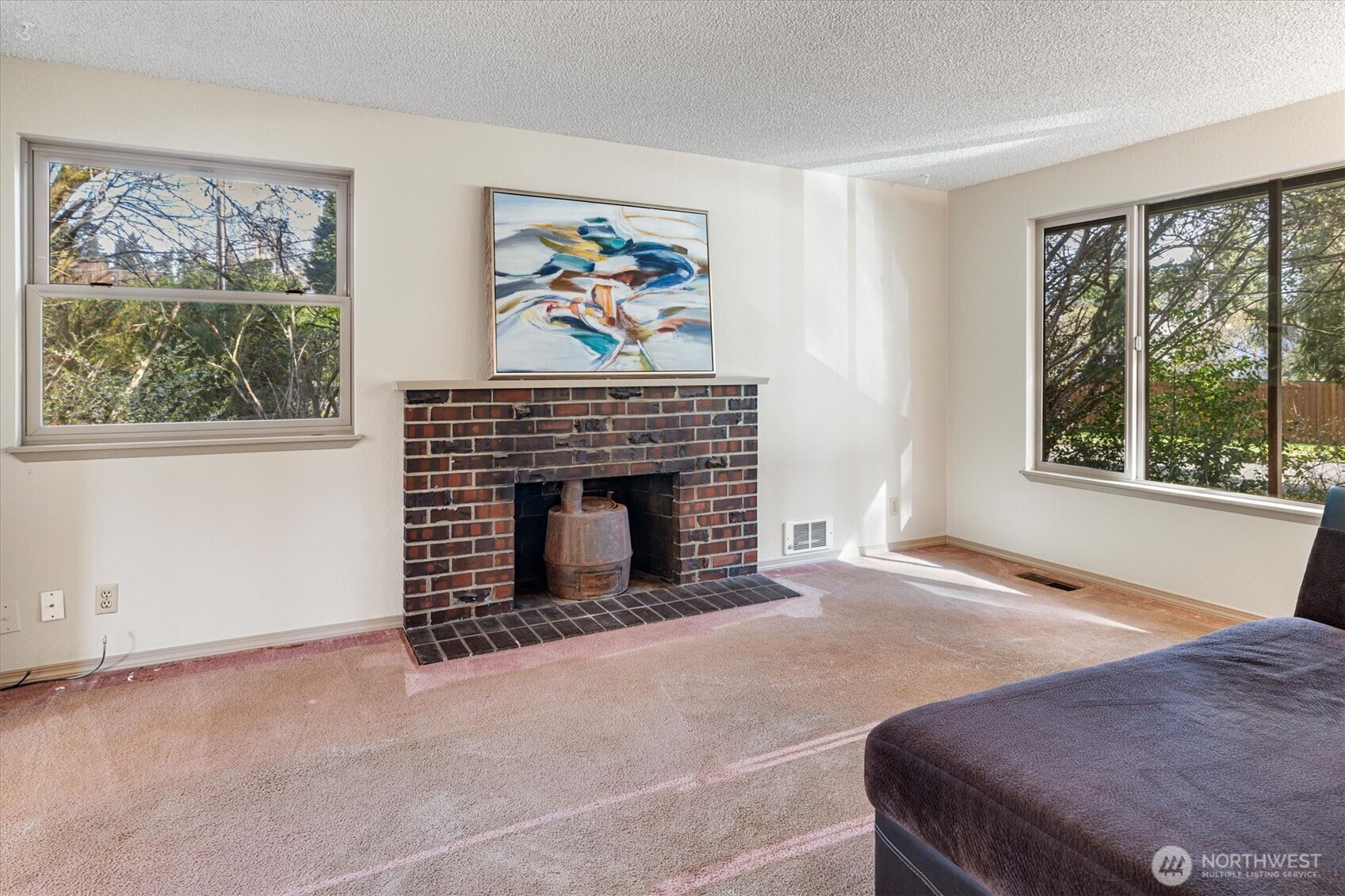 13575 Roosevelt Way North Seattle, WA 98133 - Photo 7 of 26