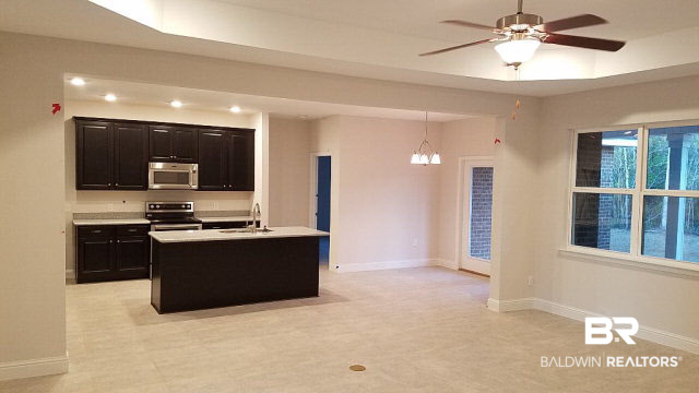 12462 Squirrel Drive Spanish Fort, AL 36527 - Photo 4 of 17 Charleston Kitchen