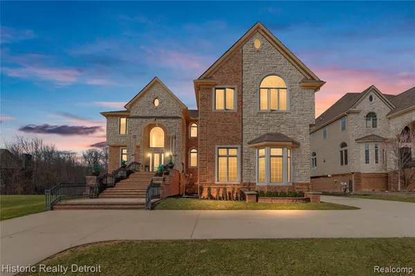 $1,700,000 | 5695 Branford Drive, West Bloomfield, MI 48322