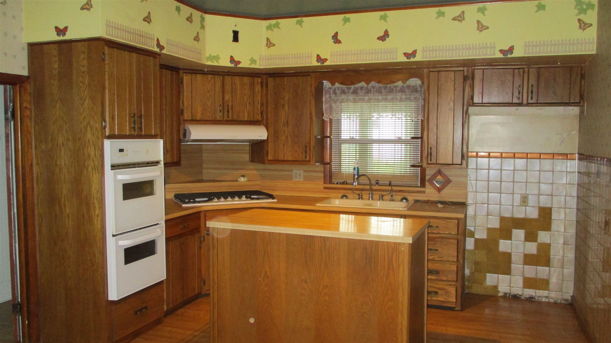 6307 East St Road Flora, IN 46929 - Photo 7 of 14