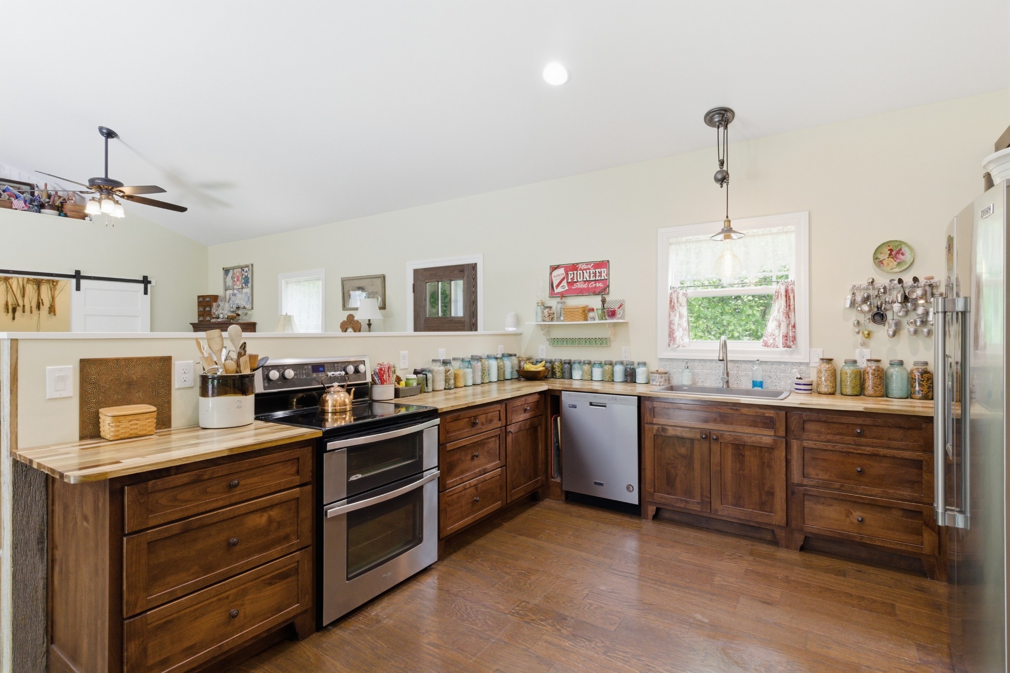 9588 Vaught Road Readyville, TN 37149 - Photo 9 of 31