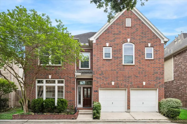 $699,000 | 911 Vaulted Oak Street, Houston, TX 77008