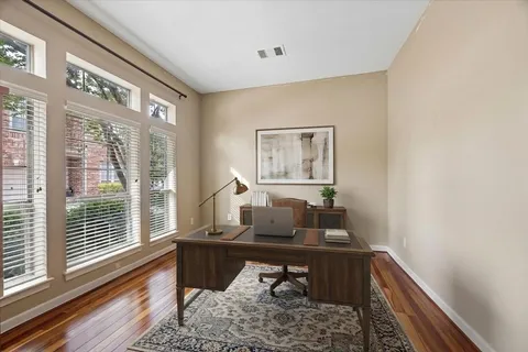 $699,000 | 911 Vaulted Oak Street, Houston, TX 77008