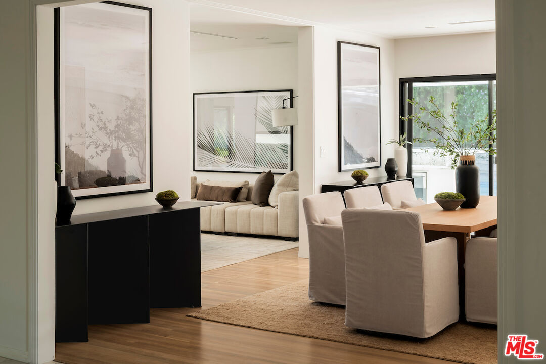 1011 North Hillcrest Road Beverly Hills, CA 90210 - Photo 14 of 52