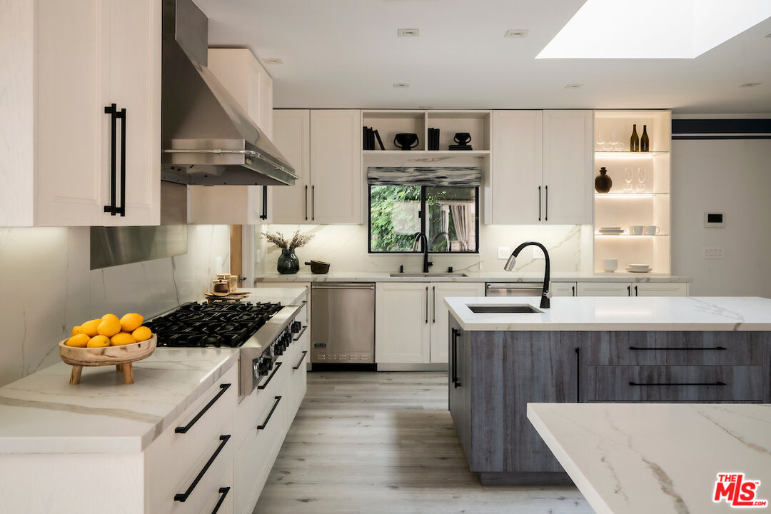 1011 North Hillcrest Road Beverly Hills, CA 90210 - Photo 19 of 52