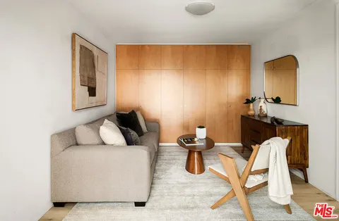 $8,995,000 | 1011 North Hillcrest Road, Beverly Hills, CA 90210