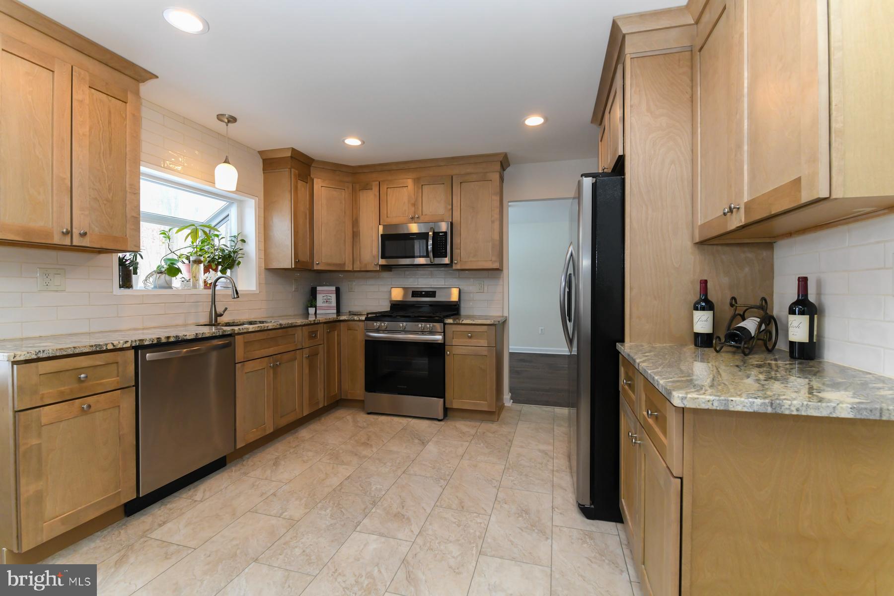 565 Cambridge Road Blackwood, NJ 08012 - Photo 15 of 41