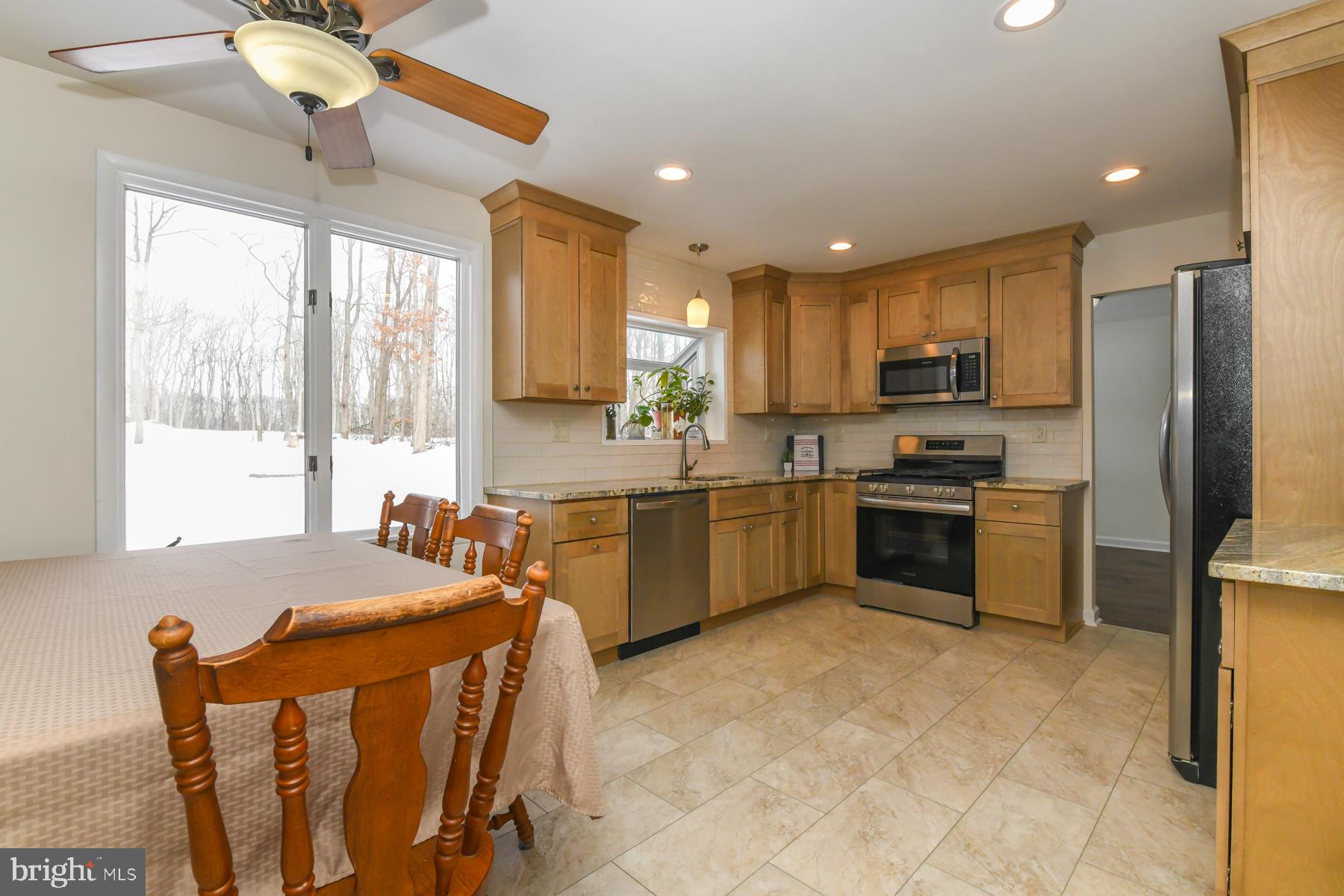 565 Cambridge Road Blackwood, NJ 08012 - Photo 17 of 41