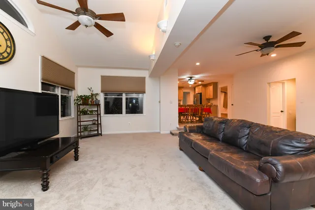 $599,999 | 565 Cambridge Road, Blackwood, NJ 08012