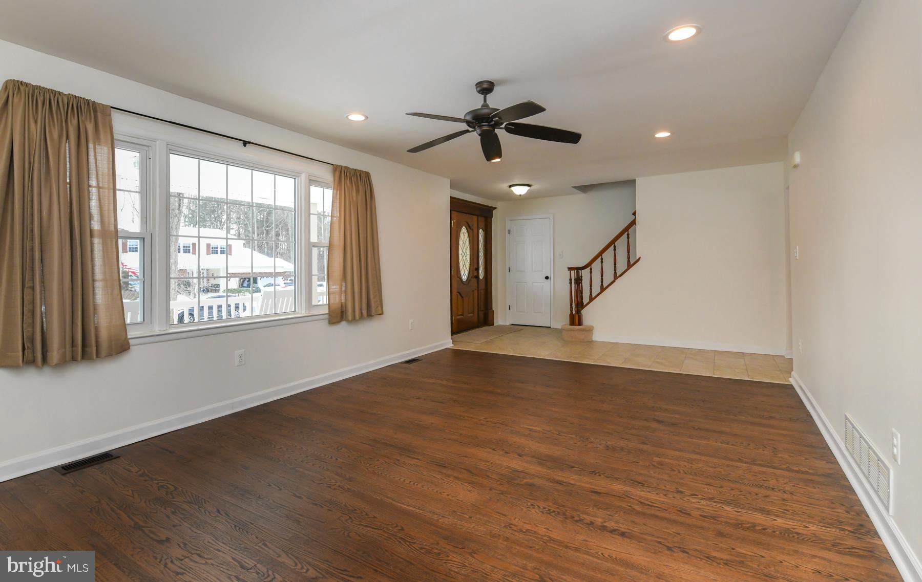 565 Cambridge Road Blackwood, NJ 08012 - Photo 9 of 41